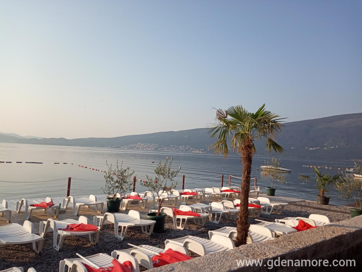 Barka B'n'B - Elegant Sea View Rooms, privatni smeštaj u mestu Baošići, Crna Gora - IMG_20190905_073336